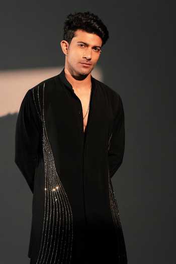Buy_ROHIT DOSHI_Black Polyester Carbon Embroidered Kurta _at_Aza_Fashions