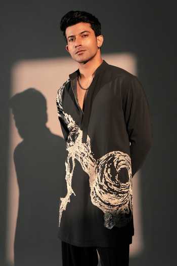 Buy_ROHIT DOSHI_Grey Ancient Layers Embroidered Kurta _at_Aza_Fashions