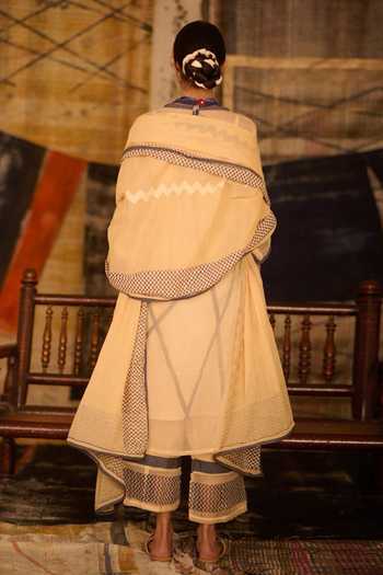 Shop_BANANA labs_Blue Cotton, Denim, Kota Doria Round Neck, Yes Geometric Stripe Print Kurta Set _at_Aza_Fashions