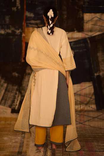 Shop_BANANA labs_Off White Cotton, Denim, Kota Doria V-neck Hand Block Print Kurta Set _at_Aza_Fashions