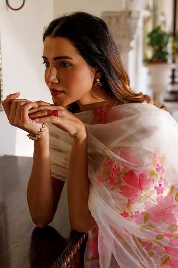 Buy_Geroo Jaipur_White Chiffon Embroidery, Foil Printing Hand Painted Floral Mukaish Lehenga Set 