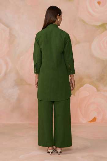 Shop_Kahani Lush_Green Linen Collared Hand Embroidered Kurta And Pant Set _at_Aza_Fashions