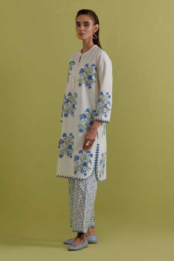 Buy_Upavita_Off White Cotton, Chanderi Round Neck Hand Block Print Kurta Set _Online_at_Aza_Fashions