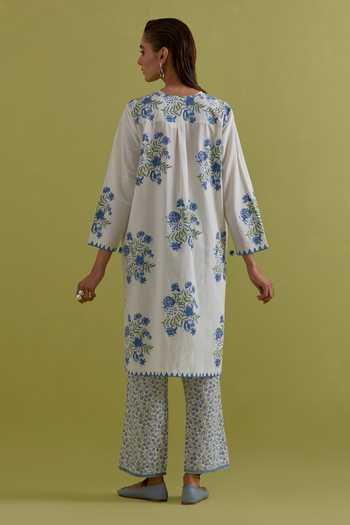 Shop_Upavita_Off White Cotton, Chanderi Round Neck Hand Block Print Kurta Set _at_Aza_Fashions