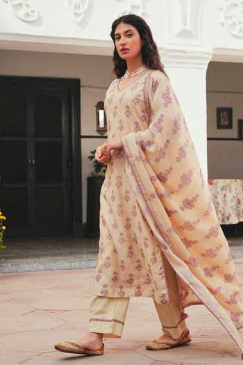 Karaj Jaipur_Purple Chanderi, Cotton V-neck Floral Butti Print Kurta Set _Online_at_Aza_Fashions