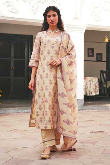 Buy_Karaj Jaipur_Purple Chanderi, Cotton V-neck Floral Butti Print Kurta Set _Online_at_Aza_Fashions