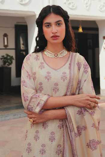 Karaj Jaipur_Purple Chanderi, Cotton V-neck Floral Butti Print Kurta Set _at_Aza_Fashions