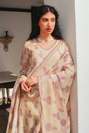 Buy_Karaj Jaipur_Purple Chanderi, Cotton V-neck Floral Butti Print Kurta Set 