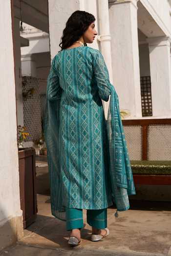 Shop_Karaj Jaipur_Blue Chanderi, Cotton V-neck Firozi Printed Kurta Set _at_Aza_Fashions