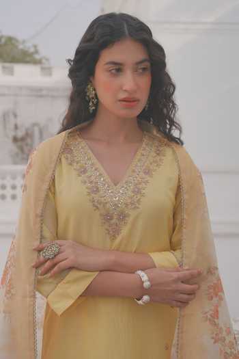 Buy_Karaj Jaipur_Yellow Chanderi, Shantoon V-neck, Yes Neckline Embroidered Kurta Set _Online_at_Aza_Fashions