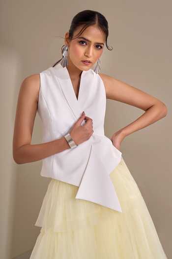 Buy_Naintara Bajaj_Ivory Lycra, Net V-neck Soft Contrast Waistcoat And Layered Skirt Set 