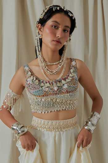 Aseem Kapoor_White Silk, Net Scoop Neck Kalpa Embroidered Blouse And Skirt Set _Online