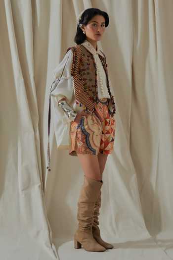 Aseem Kapoor_White Linen, Satin Collared Zuri Embroidered Gilet Shorts Set _at_Aza_Fashions
