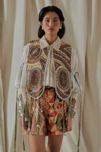 Aseem Kapoor_White Linen, Satin, Silk, Cotton Zuri Embroidered Gilet And Printed Shorts Set _Online