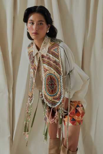 Buy_Aseem Kapoor_White Linen, Satin, Silk, Cotton Zuri Embroidered Gilet And Printed Shorts Set _Online