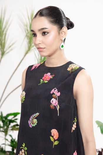 Siddhartha Bansal_Black Crepe Round Neck Skyfall Shift Dress _Online_at_Aza_Fashions