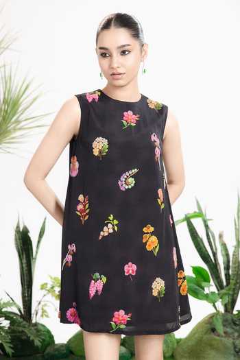 Buy_Siddhartha Bansal_Black Crepe Round Neck Skyfall Shift Dress _Online_at_Aza_Fashions