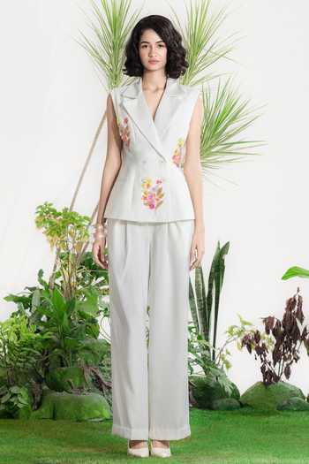 Buy_Siddhartha Bansal_Off White Crepe Collared Power Love Blazer Set _at_Aza_Fashions