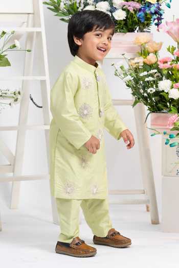 Buy_Kirti Agarwal - Pret N Couture_Green Silk, Cotton Embroidered Kurta Set _Online_at_Aza_Fashions