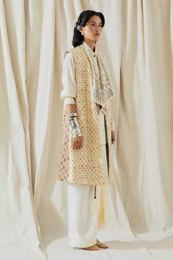 Aseem Kapoor_Gold Silk, Twill Collared Hina Printed Trench Coat Skirt Set _Online