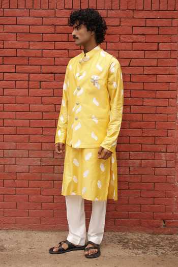 Dev Ki Raha_Yellow Silk, Tencel Embroidery Peeli Dhoop Bundi And Kurta Set _Online