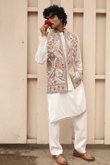 Dev Ki Raha_Ivory Linen, Velvet Romeo Mood Embroidered Bundi And Kurta Set _Online_at_Aza_Fashions