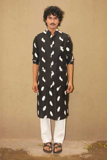 Buy_Dev Ki Raha_Black Silk, Tencel Embroidery Gali Ghalib Scattered Motifs Bundi And Kurta Set _at_Aza_Fashions