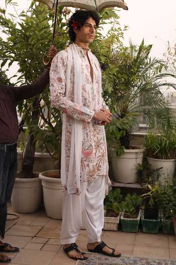 Dev Ki Raha_Multi Color Georgette Bahaar Embroidered Kurta Set With Stole _at_Aza_Fashions