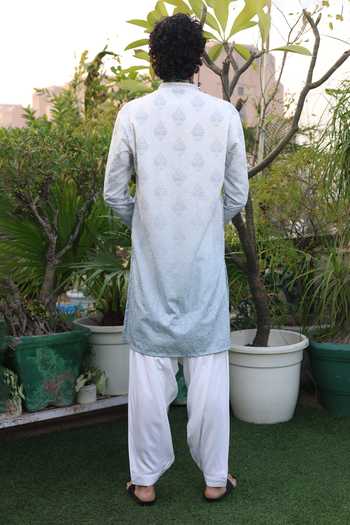 Shop_Dev Ki Raha_Sky Blue Silk Zahaan Embroidered Kurta Set _at_Aza_Fashions
