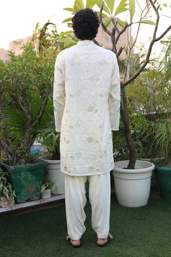 Shop_Dev Ki Raha_White Silk, Cotton Noorvaan Embroidered Kurta Set _at_Aza_Fashions