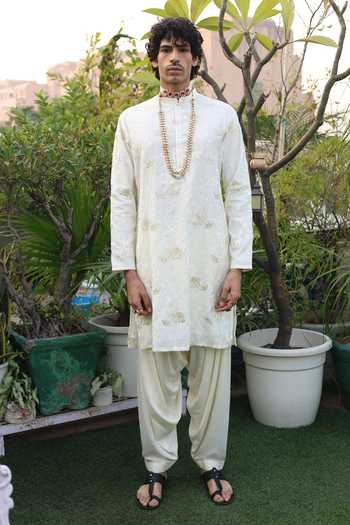 Buy_Dev Ki Raha_White Silk, Cotton Noorvaan Embroidered Kurta Set _at_Aza_Fashions