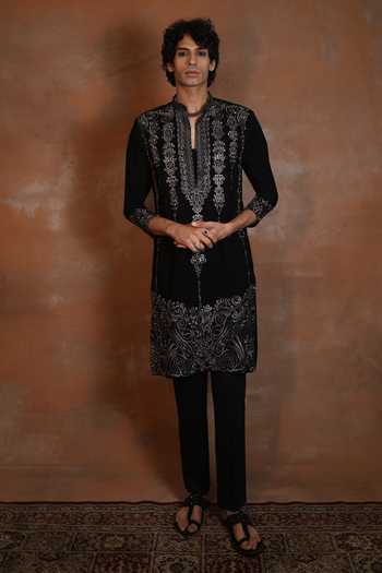 Buy_Dev Ki Raha_Black Sunehri Embroidered Kurta Set _at_Aza_Fashions