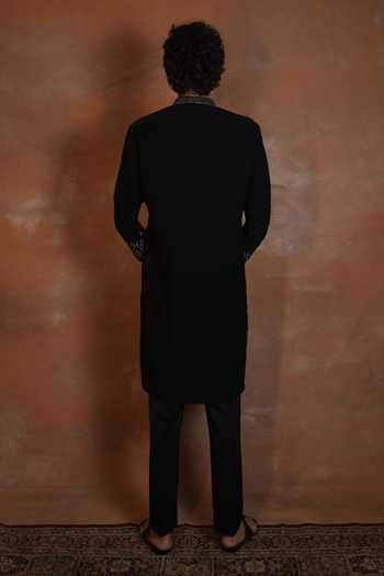 Shop_Dev Ki Raha_Black Sunehri Embroidered Kurta Set _at_Aza_Fashions