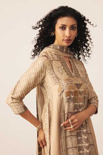 Buy_Ritu Kumar_Beige Silk, Rayon, Crepe, Viscose Split V-neck, Mashrudhari Printed Kurta Set 