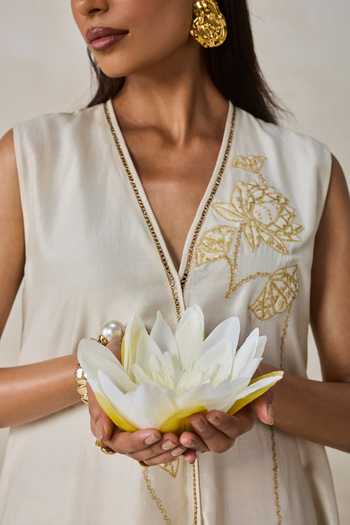 Nitika Gujral_Ivory Chanderi Applique V-neck, Yes Kurta With Palazzo _Online_at_Aza_Fashions