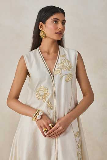 Shop_Nitika Gujral_Ivory Chanderi Applique V-neck, Yes Kurta With Palazzo _Online_at_Aza_Fashions