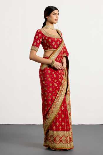 RI.Ritu Kumar_Green Silk, Crepe Square Neck Geometric Print Saree With Unstitched Blouse Piece _Online_at_Aza_Fashions