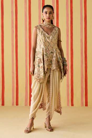Buy_Studio Bagechaa_Gold Silk, Organza, Crepe Embroidery V-neck Sarika Resham Work Kurta Set _at_Aza_Fashions