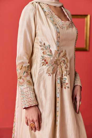 Studio Bagechaa_Gold Organza, Chanderi, Modal Square Neck, Gori Placement Embroidered Kurta Set _Online_at_Aza_Fashions