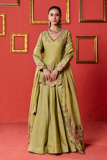 Buy_Studio Bagechaa_Green Organza, Chanderi V-neck, Yes Sitara Embroidered Kurta Lehenga Set _at_Aza_Fashions