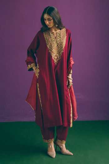Buy_Mirasa_Maroon Wool Split V-neck, Yes Surkh Pure Phiran Kurta And Pant Set _at_Aza_Fashions