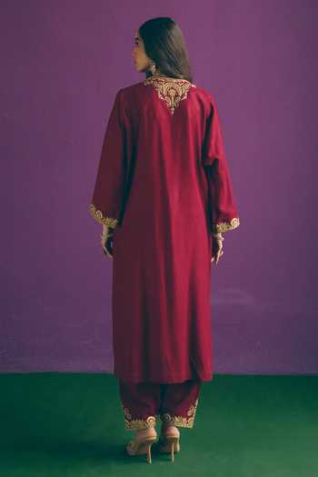 Shop_Mirasa_Maroon Wool Split V-neck, Yes Surkh Pure Phiran Kurta And Pant Set _at_Aza_Fashions
