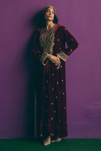 Buy_Mirasa_Maroon Silk, Velvet Round Neck Zehna Pure Straight Kurta And Pant Set _at_Aza_Fashions