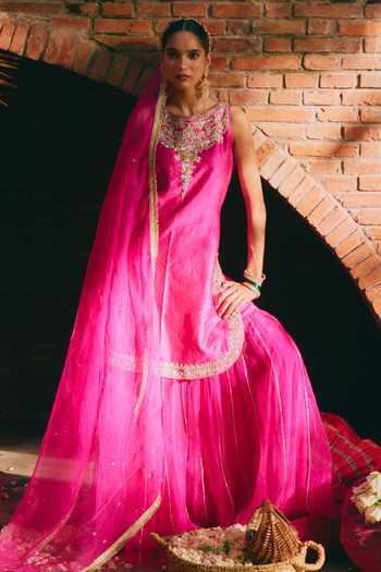 Buy_Mirasa_Pink , , Organza, Boat Neck Ruhi Pure Kurta Set _at_Aza_Fashions