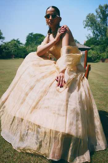 Shop_Mirasa_Gold Tissue, Brocade Sweetheart Neck Saanjh Pure Banarasi Lehenga Set _at_Aza_Fashions