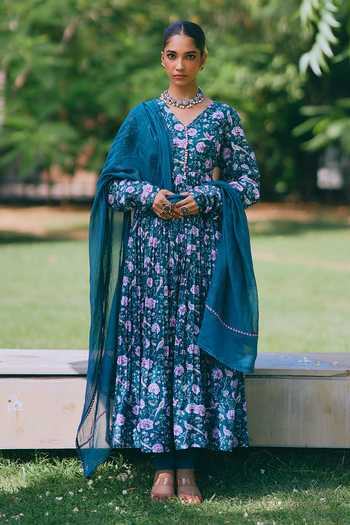 Buy_Mirasa_Green Silk, , Silk, Net V-neck Riva Printed Anarkali Set _at_Aza_Fashions