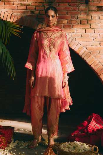 Buy_Mirasa_Pink Silk, Tissue Split V-neck, Yes Mahira Embroidered Kurta Set _at_Aza_Fashions