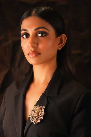 Buy_KARAARI_Black Lion Embroidered Brooch _at_Aza_Fashions