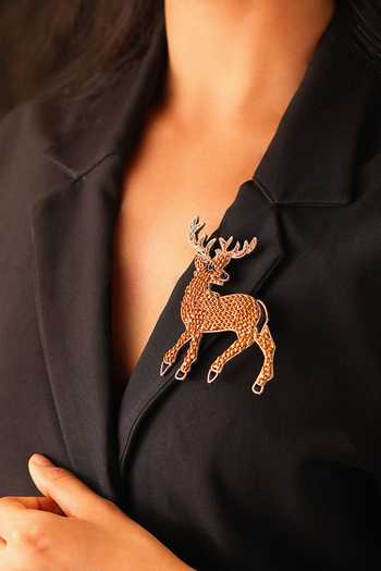 Buy_KARAARI_Gold Plated Deer Embroidered Brooch _Online_at_Aza_Fashions