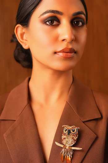 Buy_KARAARI_Black Owl Embroidered Brooch _at_Aza_Fashions